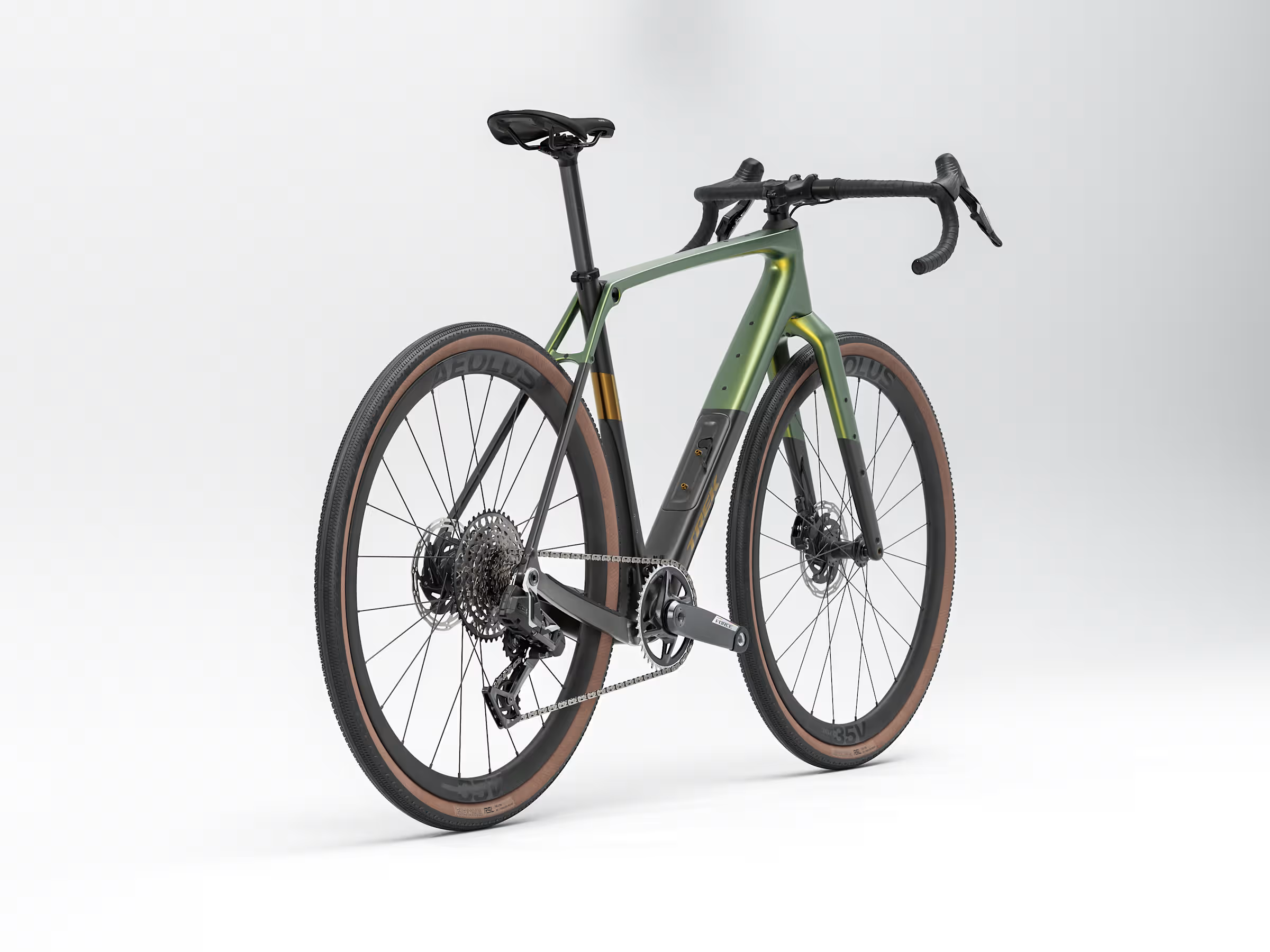 Trek Checkpoint vs Giant Revolt: First Gravel Bike? This Is the Decision